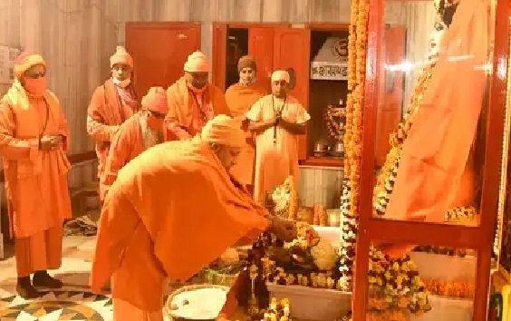 गोरक्षपीठाधीश्वर आज अर्पित करेंगे गुरु गोरखनाथ को खिचड़ी का भोग