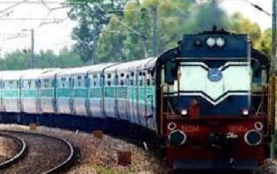 मकर संक्रांति के राजसी स्नान के दिन प्रयागराज रेल मण्डल ने तैयार की कार्य योजना
