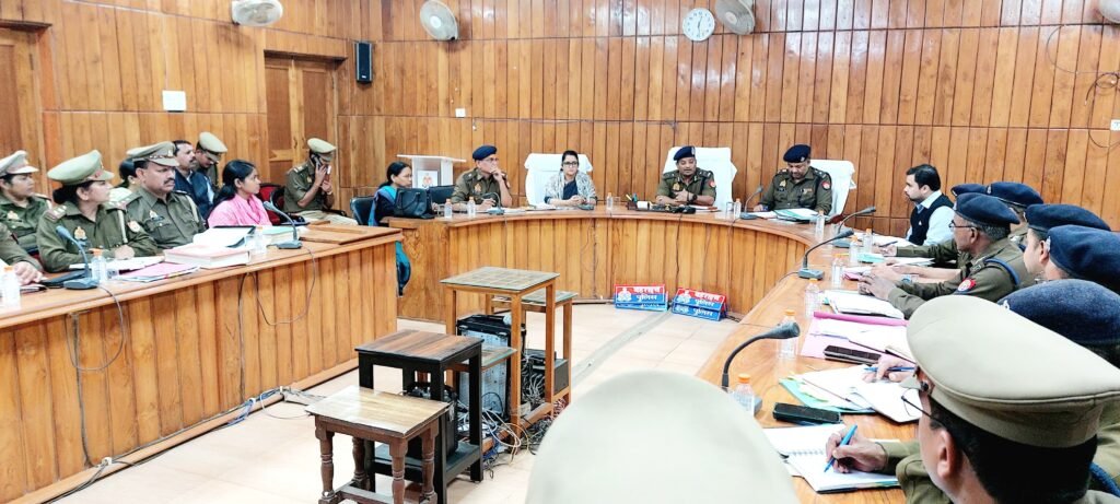 कानून एवं शान्ति व्यवस्था पुलिस प्रशासन की शीर्ष प्राथमिकता