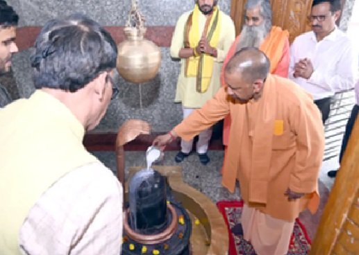महाशिवरात्रि पर शिवोपासना में लीन रहे सीएम की लोक कल्याण की प्रार्थना
