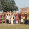 चारागाह व तालाब से अवैध कब्जा हटवाने के लिए ग्रामीणों ने किया उग्र प्रदर्शन