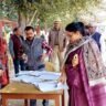 संविलियन विद्यालय लक्ष्मनपुर शंकरपुर का डीएम ने किया औचक निरीक्षण