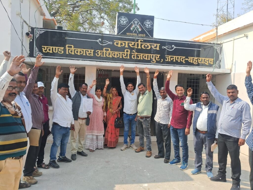 मनरेगा का नही आया पैसा मजदूरो की कैसे होगी होली कौन बताएगा