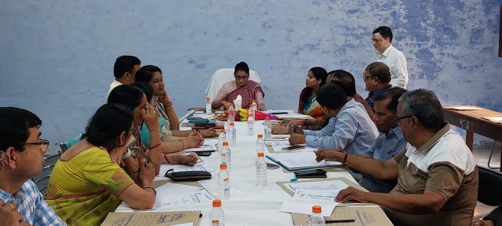 डीएम की अध्यक्षता में सम्पन्न हुई महिला महाविद्यालय के सामान्य सभा की बैठक