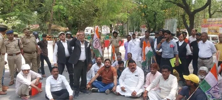 मोदी शाह तथा ई डी का पुतला दहन करके जिलाधिकारी कार्यालय के समक्ष विरोध