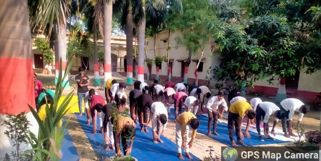 योग व रंगोली प्रतियोगिता में बच्चों ने किया प्रतिभाग