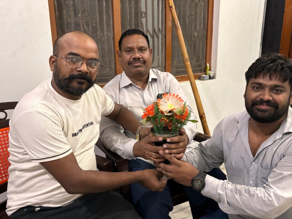 बीएसपी पूर्व जिला अध्यक्ष आगरा के बेटे को आजाद समाज पार्टी ने बनाया जिला अध्यक्ष बहराइच