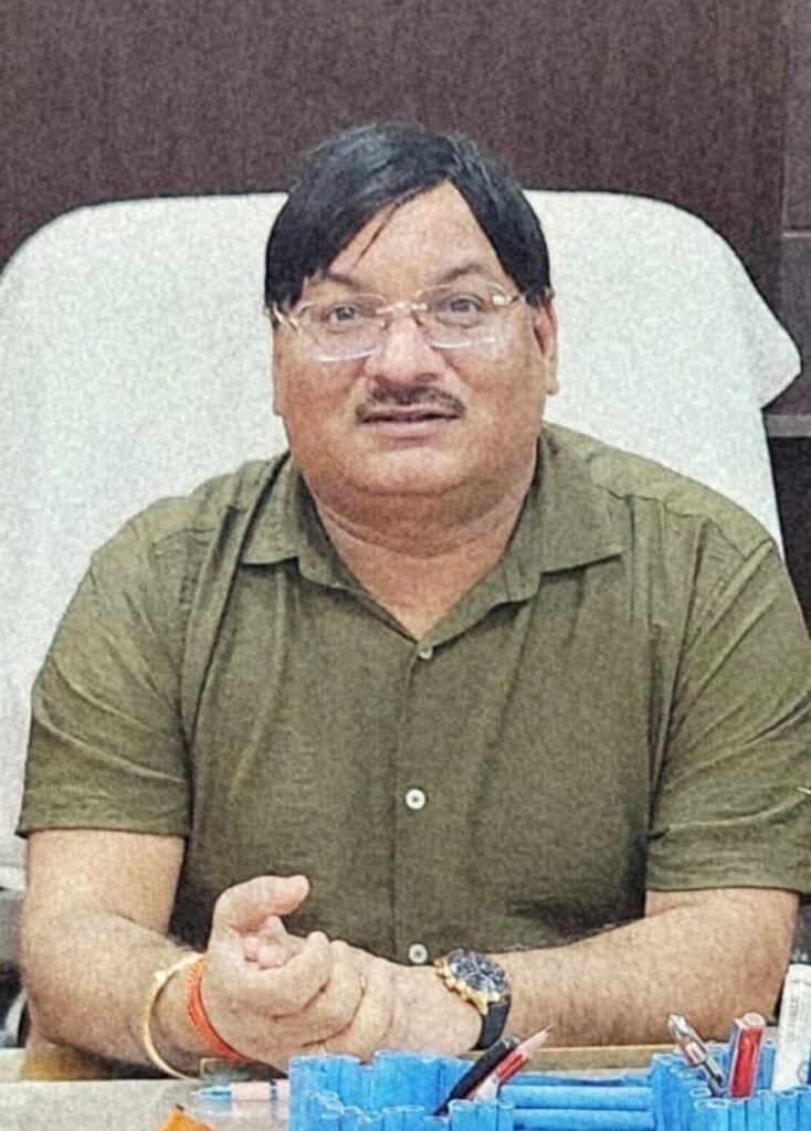 छात्र उपस्थिति बढ़ाने पर विशेष ध्यान दें शिक्षकअन्यथा वेतन होगा बाधित