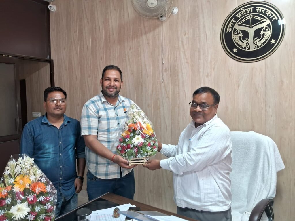 नवागंतुक खंड विकास अधिकारी ने किया कार्यभार ग्रहण