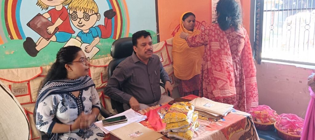 आंगनबाड़ी केन्द्र रघुनाथपुर का सीडीओ ने किया निरीक्षण